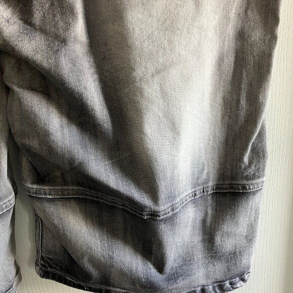 Legendary Status Grey Distressed Size 46 Demin Paint Splatter Shorts Grunge Goth - Picture 10 of 12
